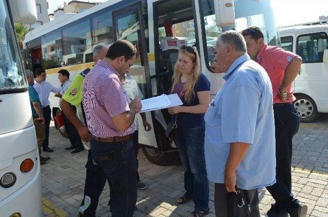 Aliağa’da Okullar Açılmadan Servis Araçları Denetlendi