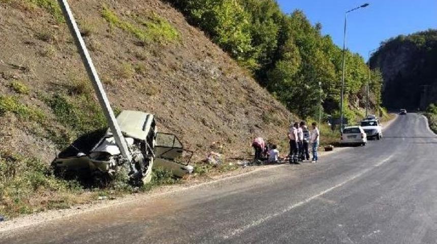 Bayram Tatili Yolunda Kaza: 1 Ölü, 5 Yaralı