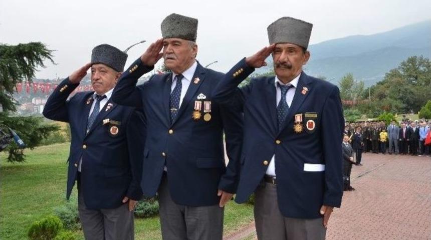 Gaziler G&uuml;n&uuml; Karab&uuml;k&rsquo;te Kutlandı