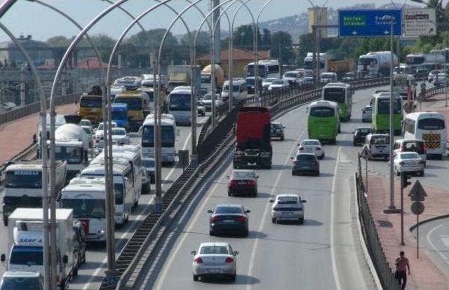 Bayram Tatili Trafiği Beklendiği Kadar Yoğun Değil