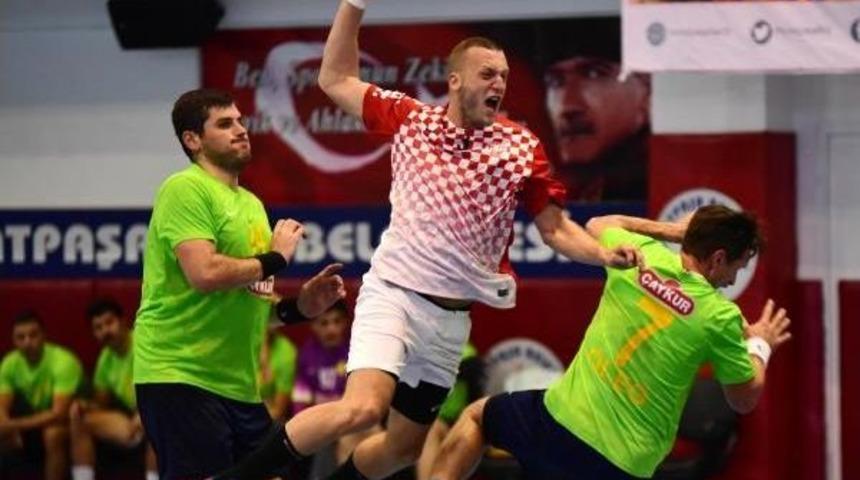 Antalyaspor Hentbolde Evinde Galip