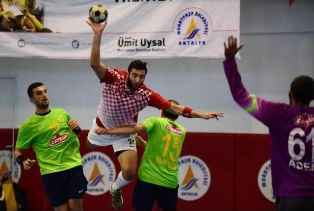 Antalyaspor Hentbolde Evinde Galip