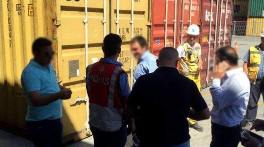 Ka&ccedil;ak Sigara Ve 7 Bin &Ccedil;ift Spor Ayakkabı Yakalandı