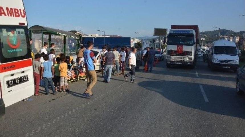 Trabzon&rsquo;da Trafik Kazası: 3 Yaralı