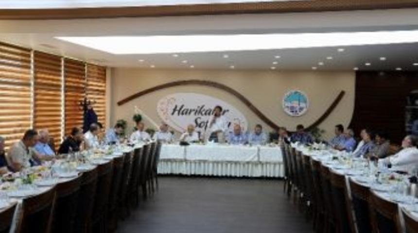 Başkan &Ccedil;elik G&ouml;n&uuml;ll&uuml; K&uuml;lt&uuml;r Teşekk&uuml;lleri&rsquo;nin Kahvaltısına Katıldı