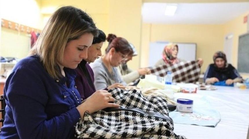 Gasmek&rsquo;in Uygulamalı Girişimcilik Sertifikası Dağıtımı S&uuml;r&uuml;yor