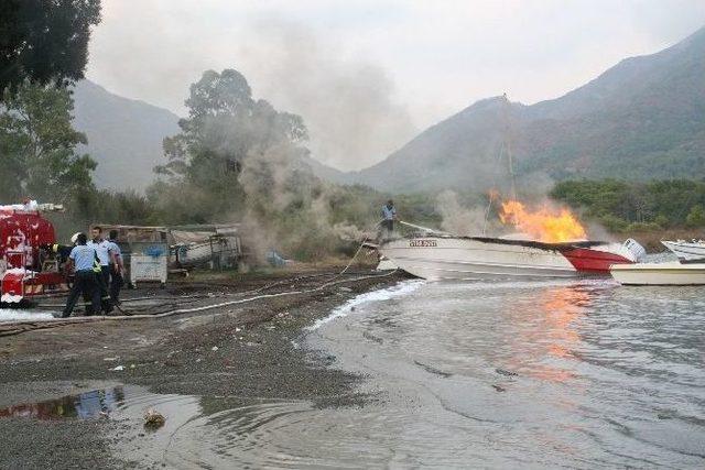 Bakım Sırasında Alev Alan Tekne K&uuml;l Oldu 2