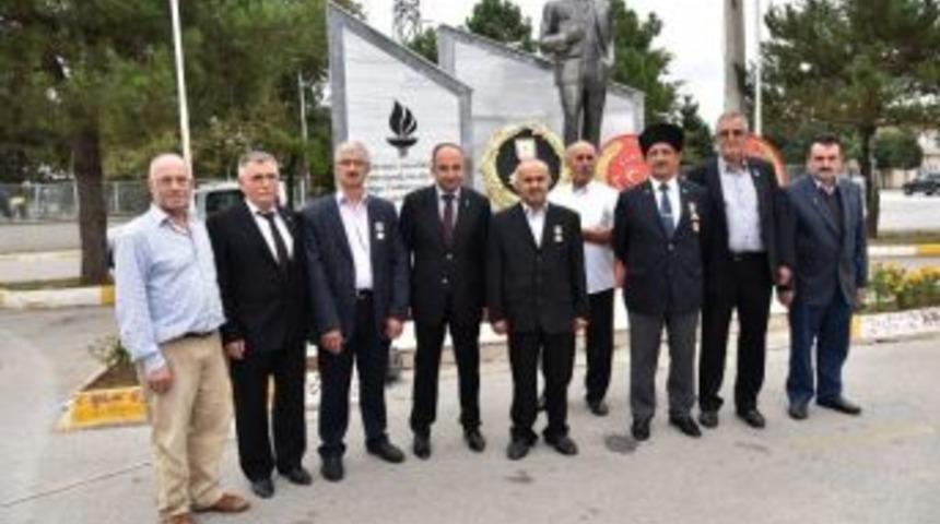 Gaziler G&uuml;n&uuml; Kartepe&rsquo;de T&ouml;renle Kutlandı