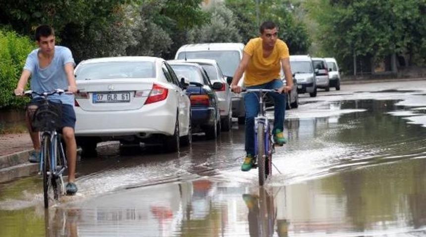 Antalya'ya Yağmur S&uuml;rprizi