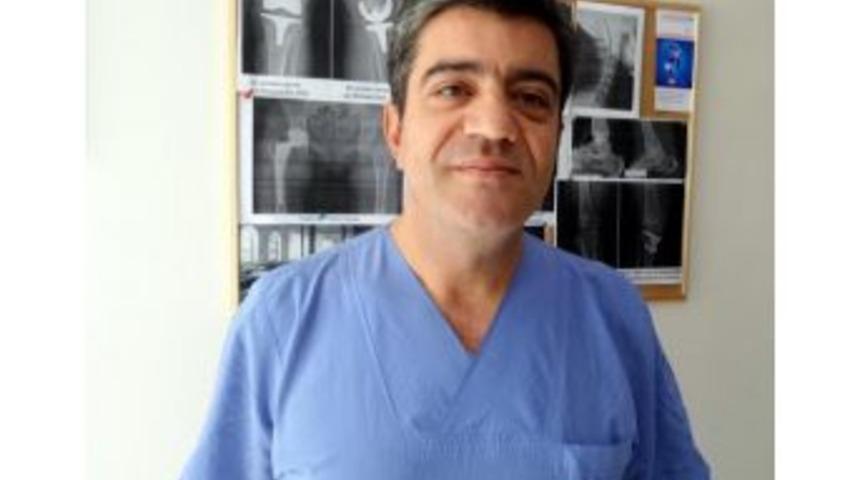 Prof. Dr. Karaoğlu: Okul &Ccedil;antası, &Ccedil;ocuğun Ağırlığının Y&uuml;zde 10'unu Ge&ccedil;memeli