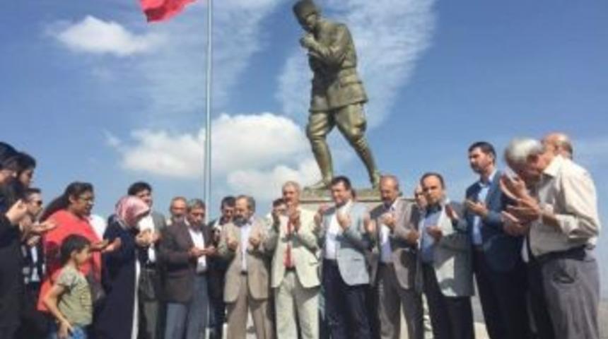 Mhp Se&ccedil;im Startını Kocatepe&rsquo;den Verdi