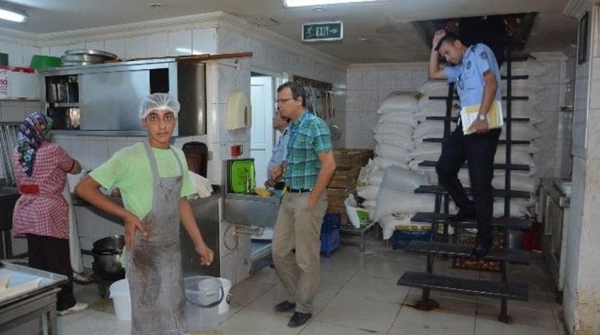 Şehzadeler Zabıtasından Bayram &Ouml;ncesi Hijyen Denetimi