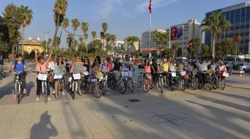 S&uuml;sl&uuml; Kadınlar Bisiklet S&uuml;rd&uuml;