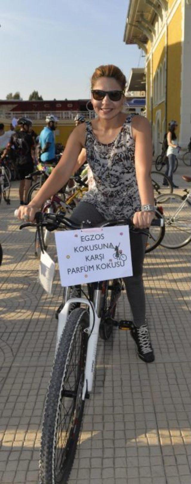 S&uuml;sl&uuml; Kadınlar Bisiklet S&uuml;rd&uuml; 3