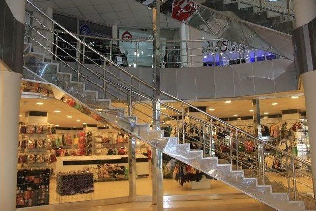 Hakkari İlk Defa Y&uuml;r&uuml;yen Merdiven Ve Bowling Salonuyla Tanıştı 2