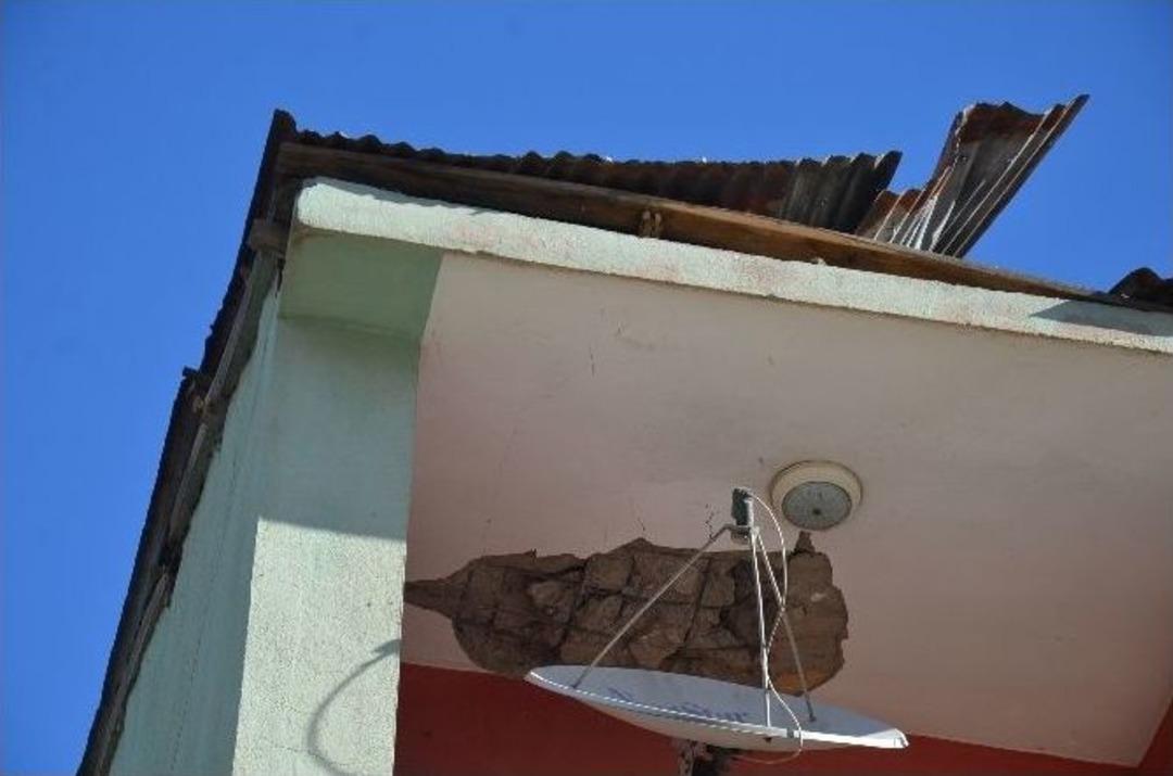 Zırhlı Aracın Ge&ccedil;işi Sırasında Şiddetli Patlama