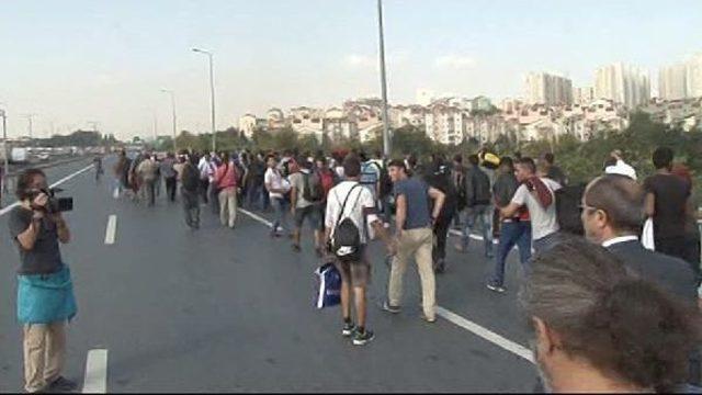 Suriyeli Sığınmacıların Yürüyüşüne Polis Engeli (2)