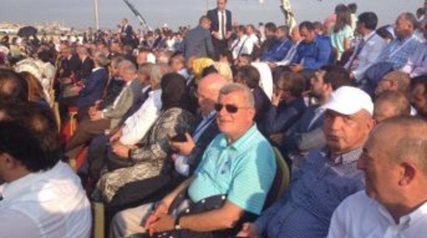 Başkan Karaosmanoğlu, Ter&ouml;re Karşı Tek Ses Mitingine Katıldı