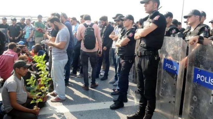 Police Blocks Migrants&rsquo; March, Opposition Mps Arrive For Inspection