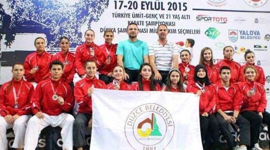 D&uuml;zce, Karatede T&uuml;rkiye &Uuml;&ccedil;&uuml;nc&uuml;s&uuml; Oldu