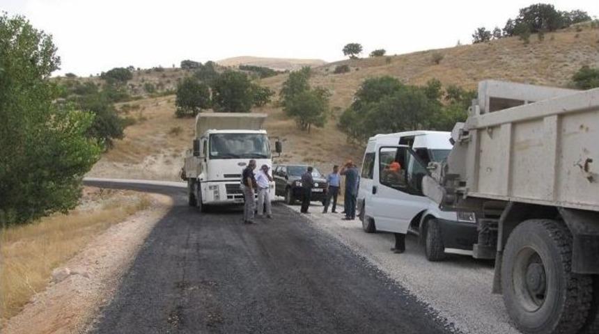 Ağın&rsquo;da Demir&ccedil;arık-modanlı Yolu Asfaltlanıyor