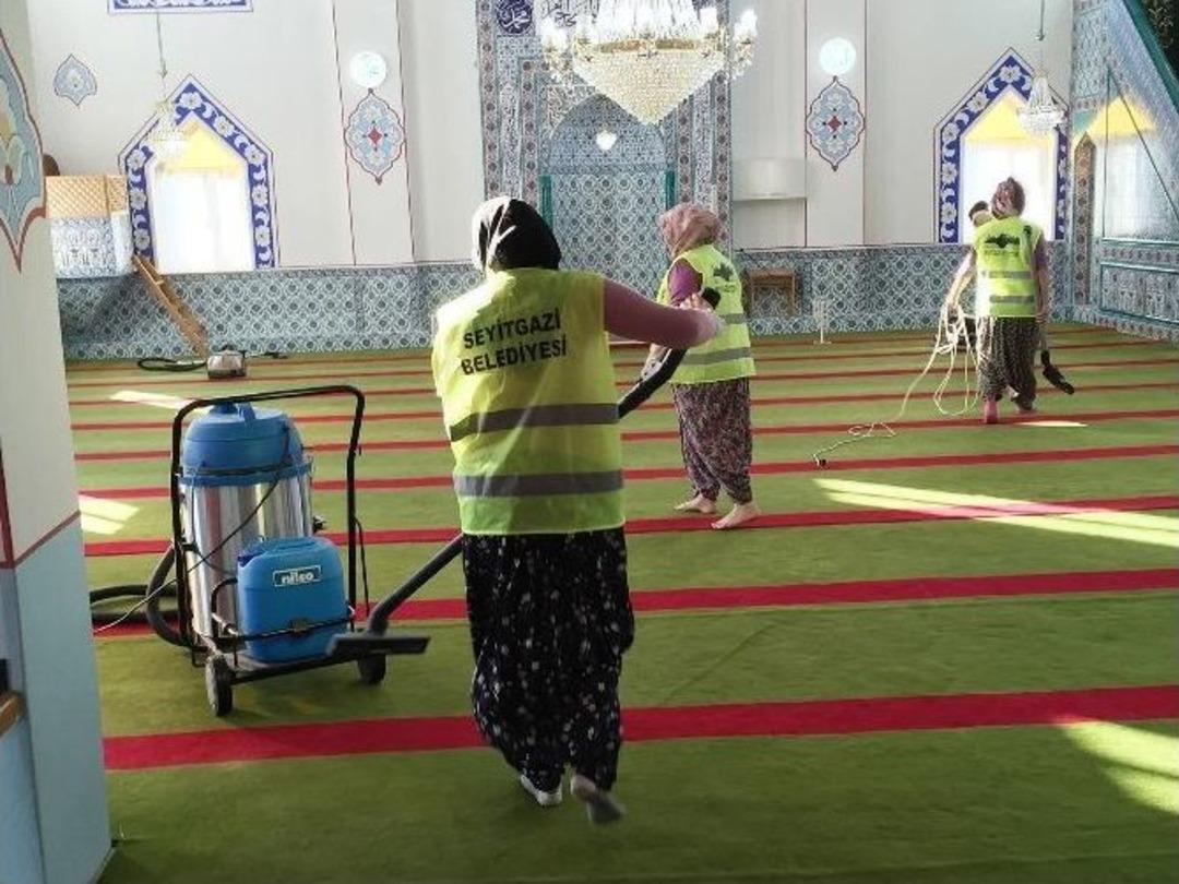 Seyitgazi&rsquo;de Bayram Hazırlığı