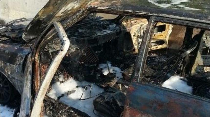 Seyir Halindeki Ara&ccedil; K&uuml;l Oldu