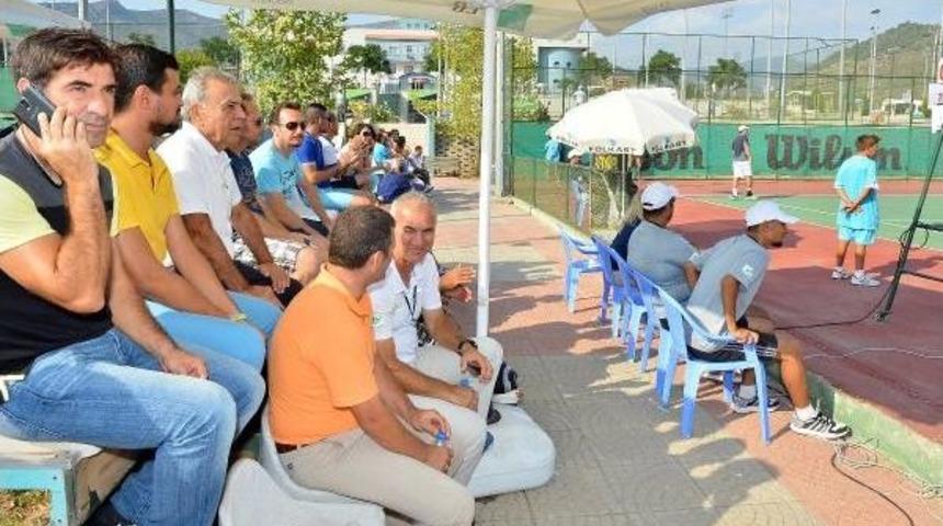 Kocaoğlu'ndan Tenise Davet