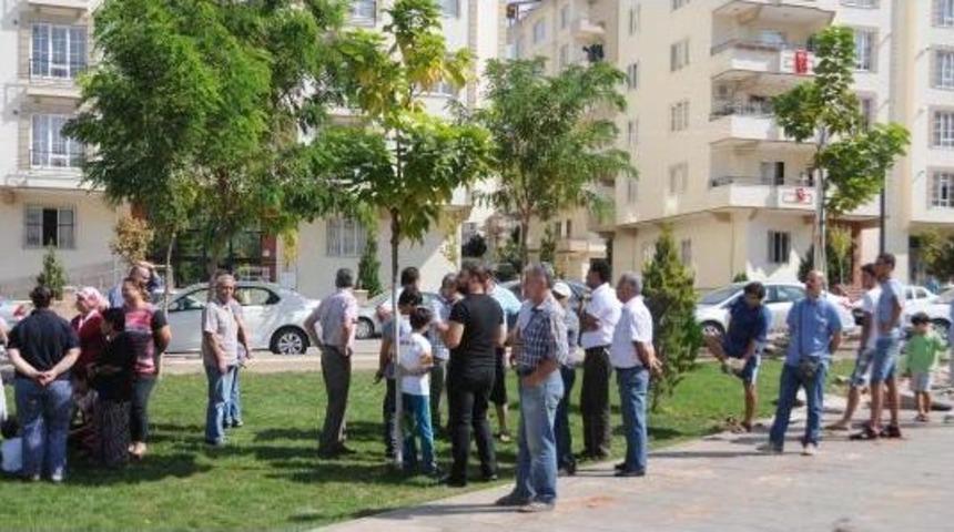 Mahalleliler, Parkın Yıkımına Karşı &Ccedil;ıktı