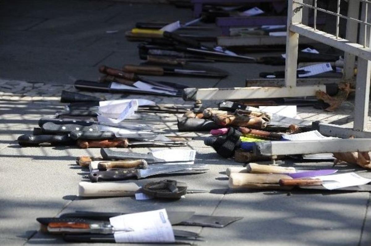 Antalya&rsquo;da Bı&ccedil;ak&ccedil;ı Ve K&ouml;m&uuml;rc&uuml;lerde Bayram Hareketliliği