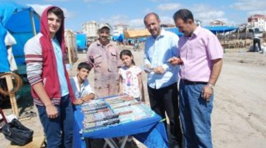 Bı&ccedil;ak Satıcılarının Y&uuml;z&uuml; G&uuml;ld&uuml;