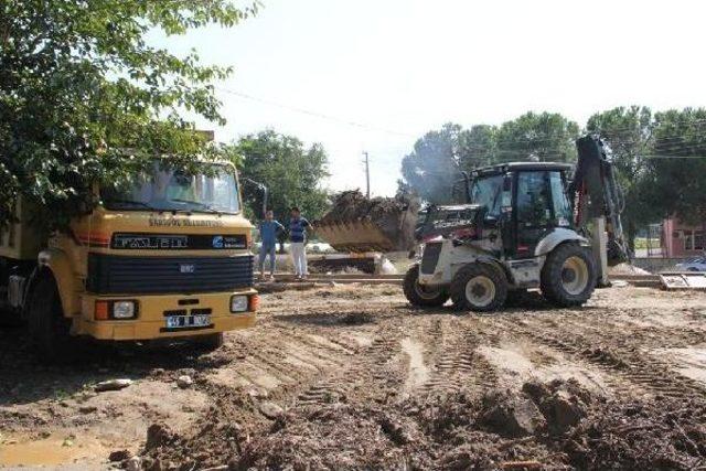 Sarıgöl'de Sağanak Sonrası Zarar Tespit Incelemesi