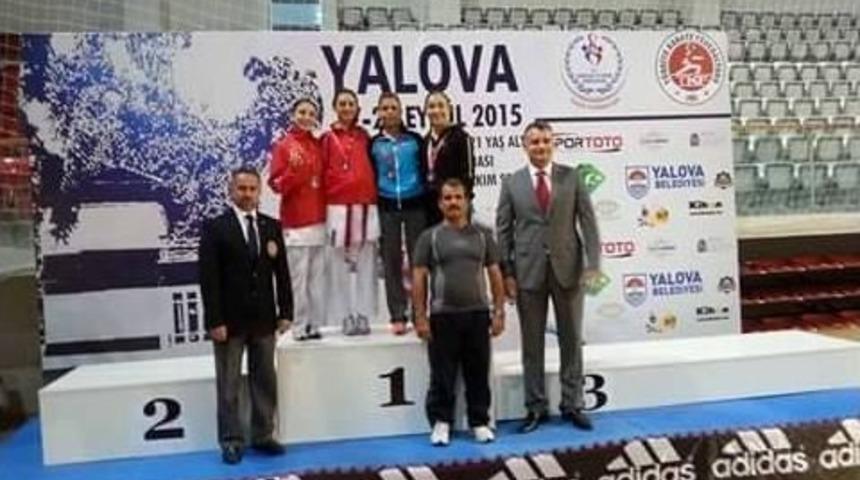 Şanlıurfalı Aynur, Karatede T&uuml;rkiye 3&rsquo;&uuml;nc&uuml;s&uuml; Oldu