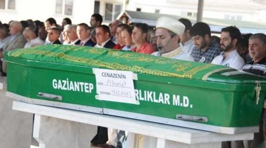 Kazada &Ouml;len Eski Belediye Başkanı Defnedildi