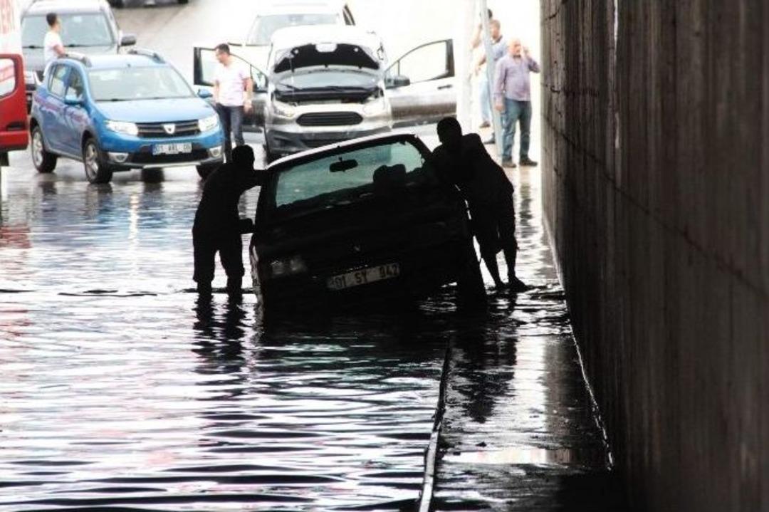 Adana&rsquo;da Alt Ge&ccedil;itleri Su Bastı