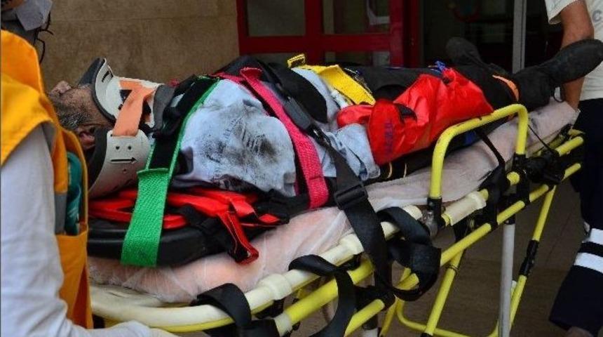 G&uuml;venlik G&ouml;revlisi 7 Metreden K&ouml;m&uuml;r Kuyusuna D&uuml;şt&uuml;