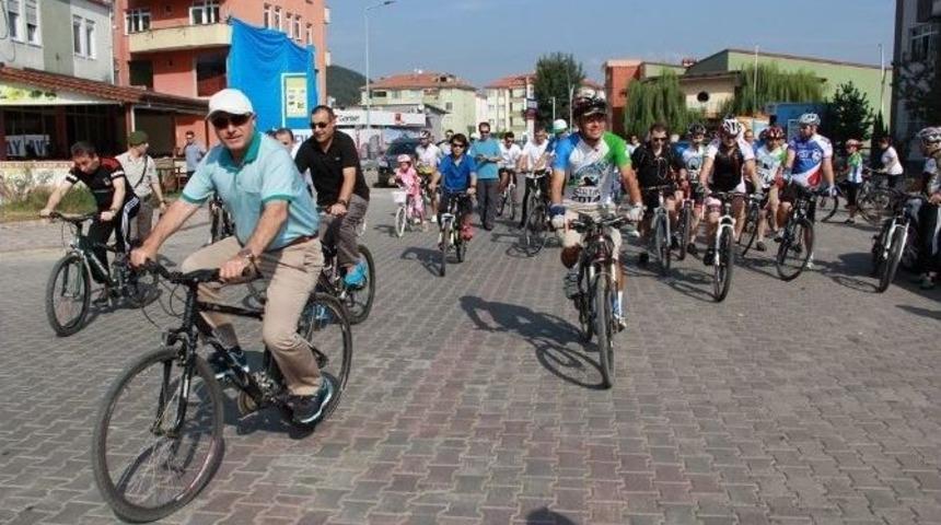 Bisiklet Turu D&uuml;zenlendi