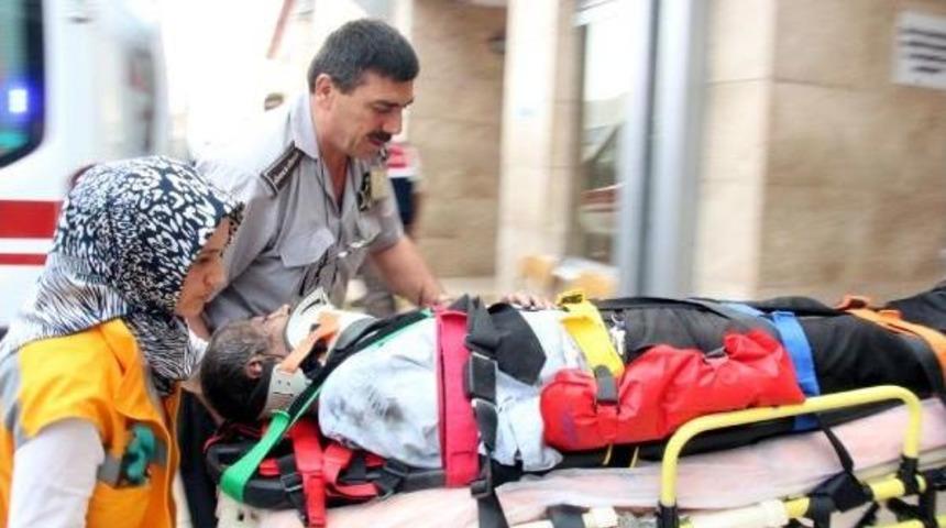 Y&uuml;ksekten D&uuml;şen G&uuml;venlik G&ouml;revlisi Yaralandı