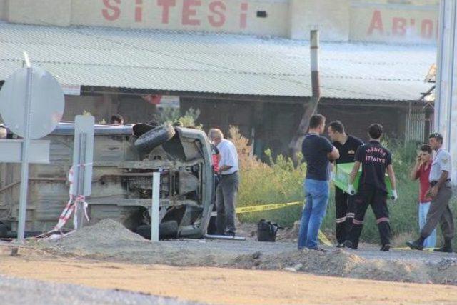 Otomobil Takla Attı: 2 Ölü, 2 Yaralı 2