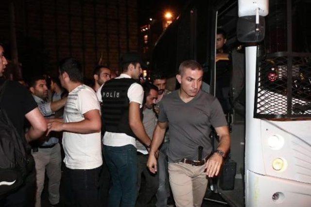 Grup Yorum &Uuml;yeleri G&ouml;zaltına Alındı 1