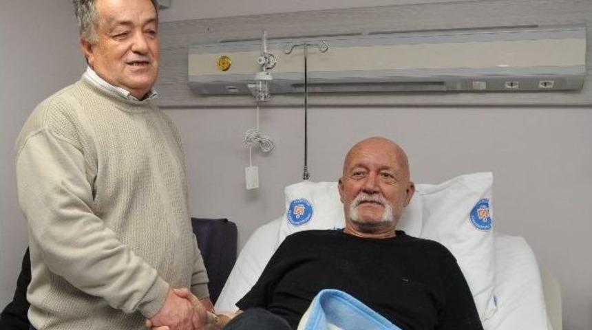 Kalp Nakli Olan Profes&ouml;r Hayatını Kaybetti