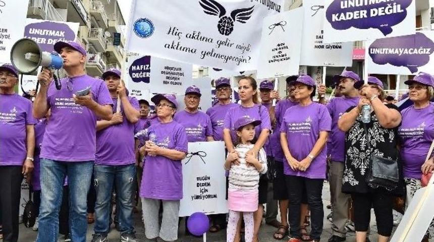 İzmir&rsquo;de Alzheimer Y&uuml;r&uuml;y&uuml;ş&uuml;