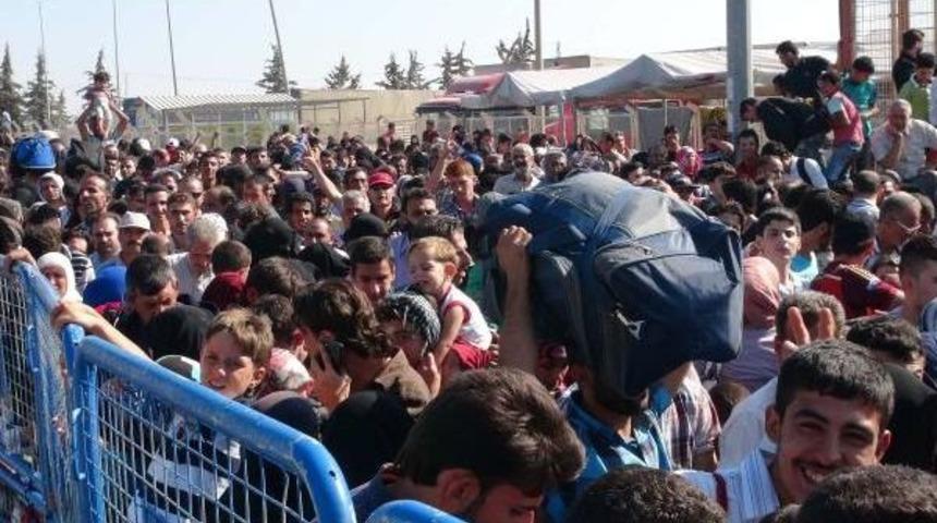 Suriyeliler Bayram I&ccedil;in &Uuml;lkelerine Gidiyor