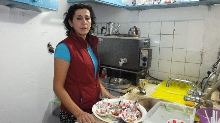 K&ouml;y Kahvesine Kadın İşletmeci