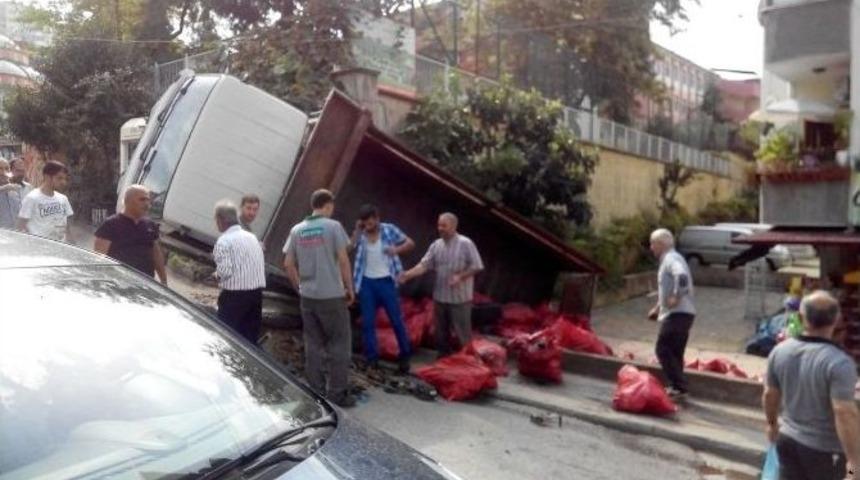 Freni Patlayan Kamyon Az Kalsın Faciaya Neden Oluyordu