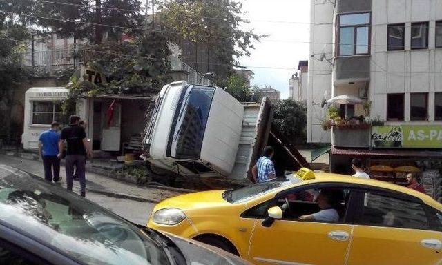 Freni Patlayan Kamyon Az Kalsın Faciaya Neden Oluyordu 1