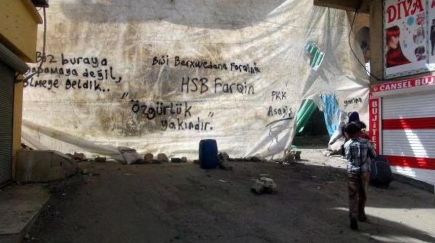 Silvan'daki &Ccedil;atışmada Roketin Isabet Ettiği 2 Trafo Patladı