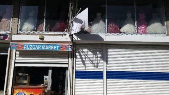 Silvan'daki Çatışmada Roketin Isabet Ettiği 2 Trafo Patladı