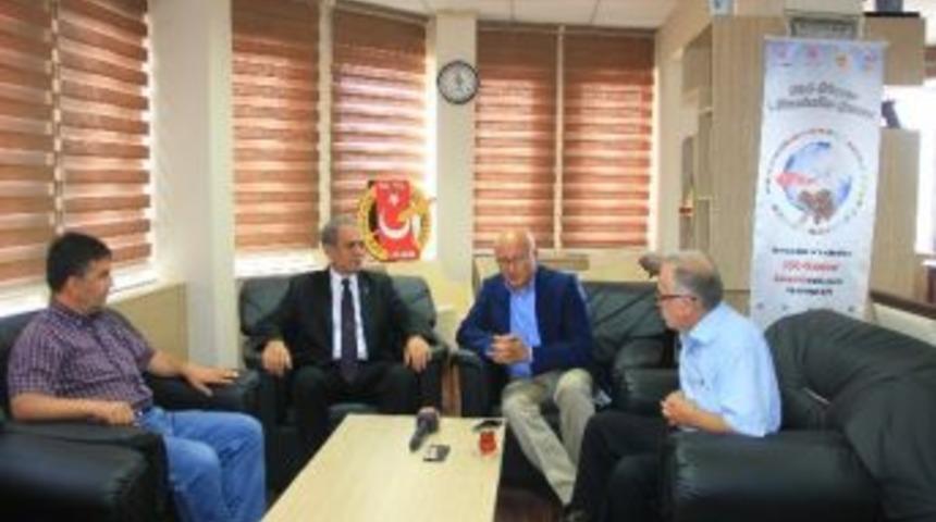 Utku &Ccedil;akır&ouml;zer&rsquo;den Yılmaz Karaca&rsquo;ya Ziyaret