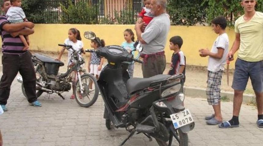 Motosiklete Giren Yılan Korkuttu